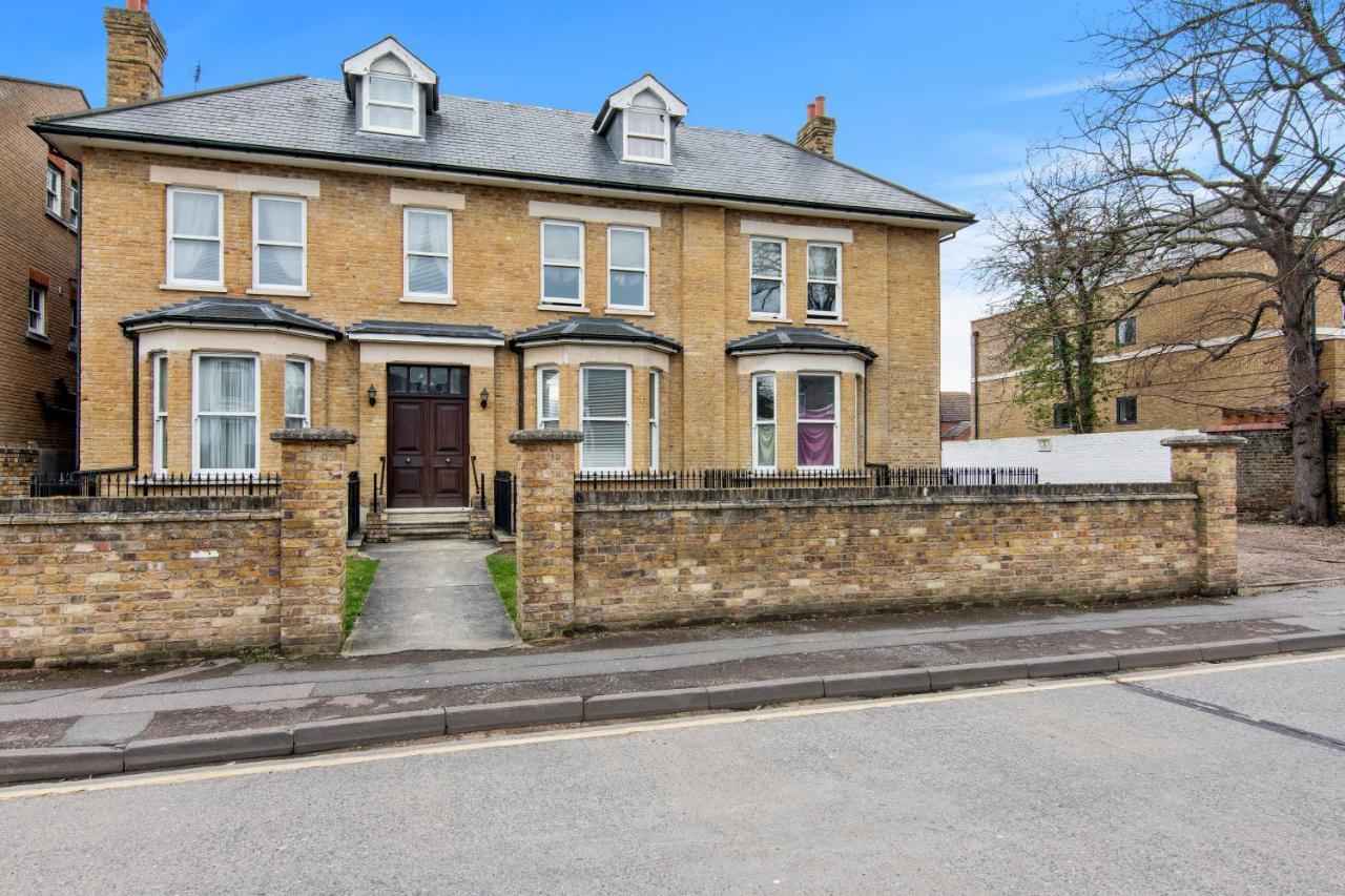 The Roost Group - Bedford House Apartments Gravesend Bagian luar foto