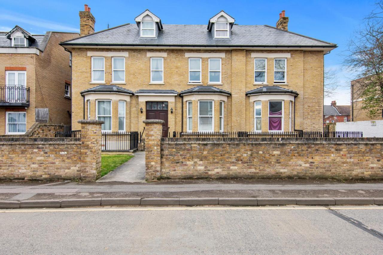 The Roost Group - Bedford House Apartments Gravesend Bagian luar foto